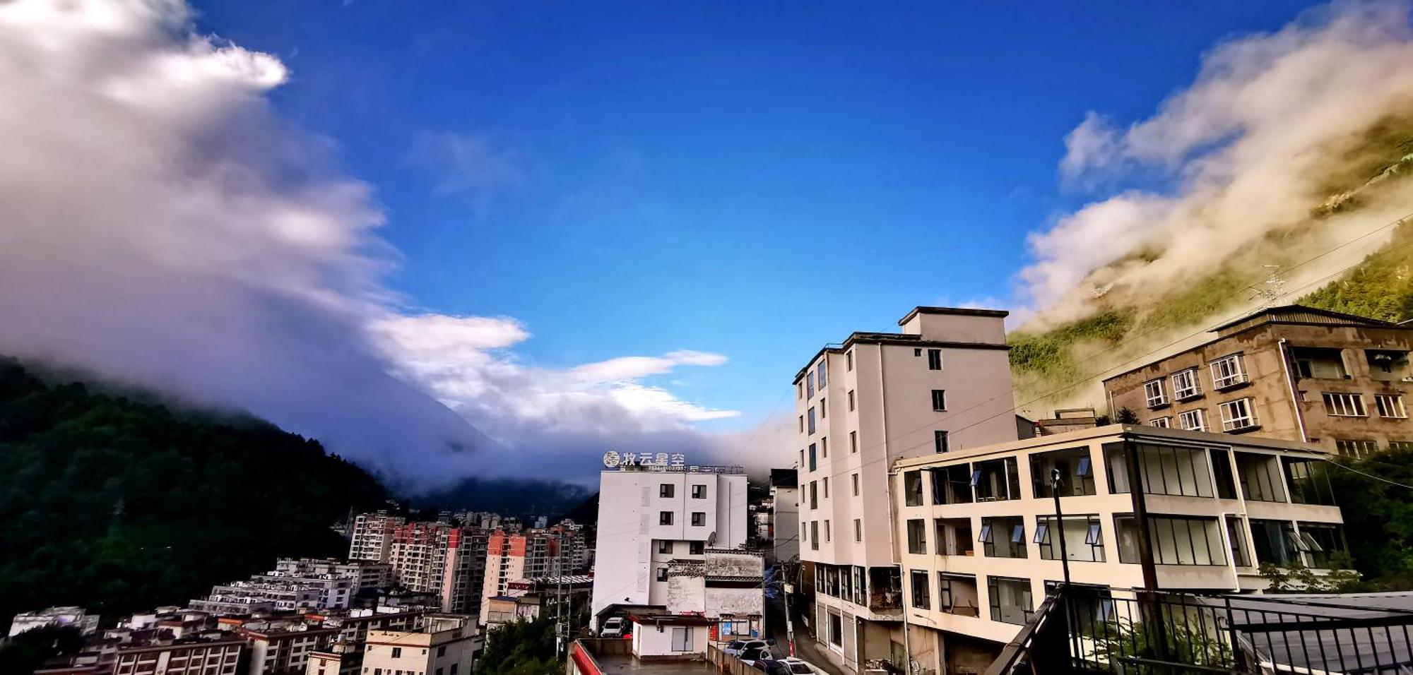 Kangding Guozhuang Nan Wu Hao Boutique Inn Luaran gambar